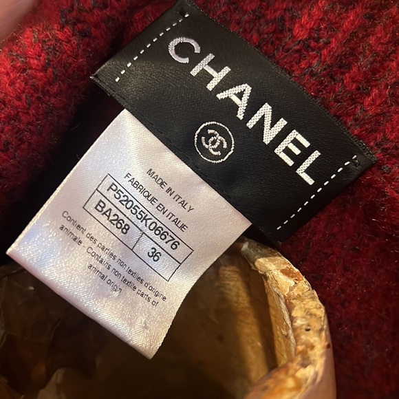 Chanel cashmere sweater - Picture 10 of 13